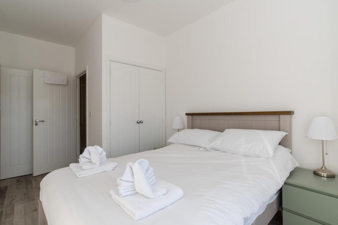 Appartement Raphael Heights à Newport  Extérieur photo