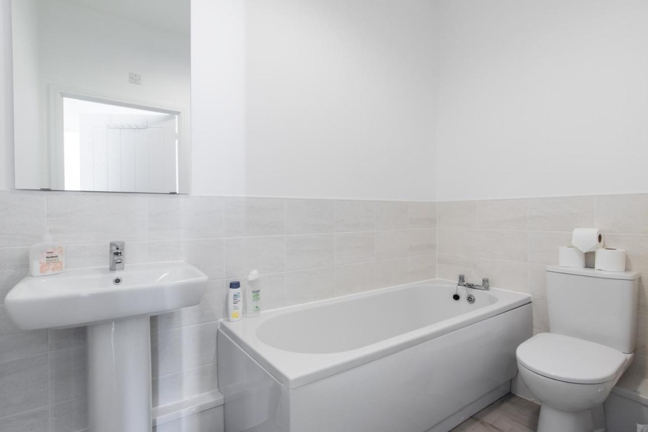 Appartement Raphael Heights à Newport  Extérieur photo