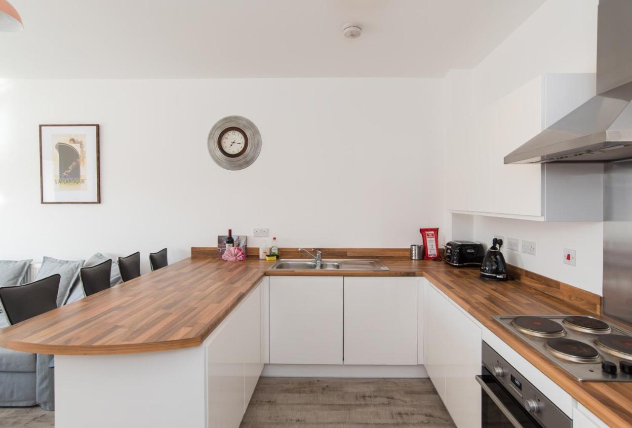 Appartement Raphael Heights à Newport  Extérieur photo