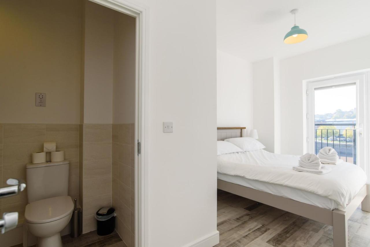 Appartement Raphael Heights à Newport  Extérieur photo