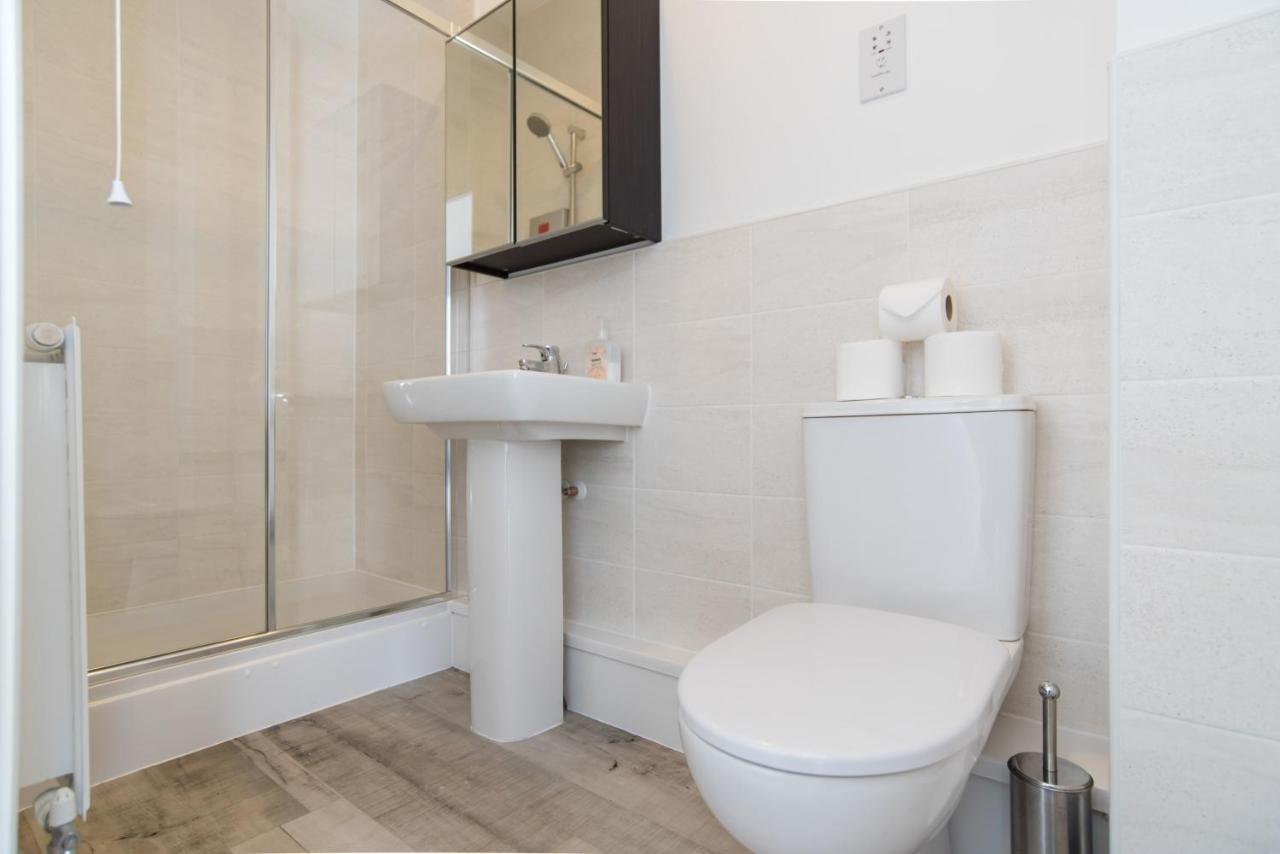 Appartement Raphael Heights à Newport  Extérieur photo
