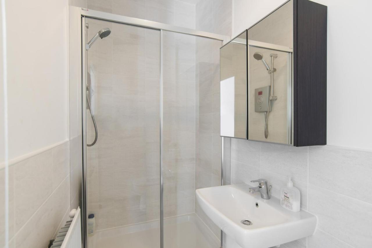 Appartement Raphael Heights à Newport  Extérieur photo